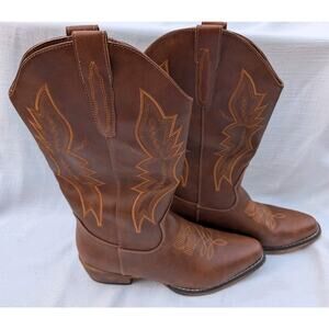 IUV Women's Cowgirl Boots Sz 8 Embroidered Western Country Concert Equestrian